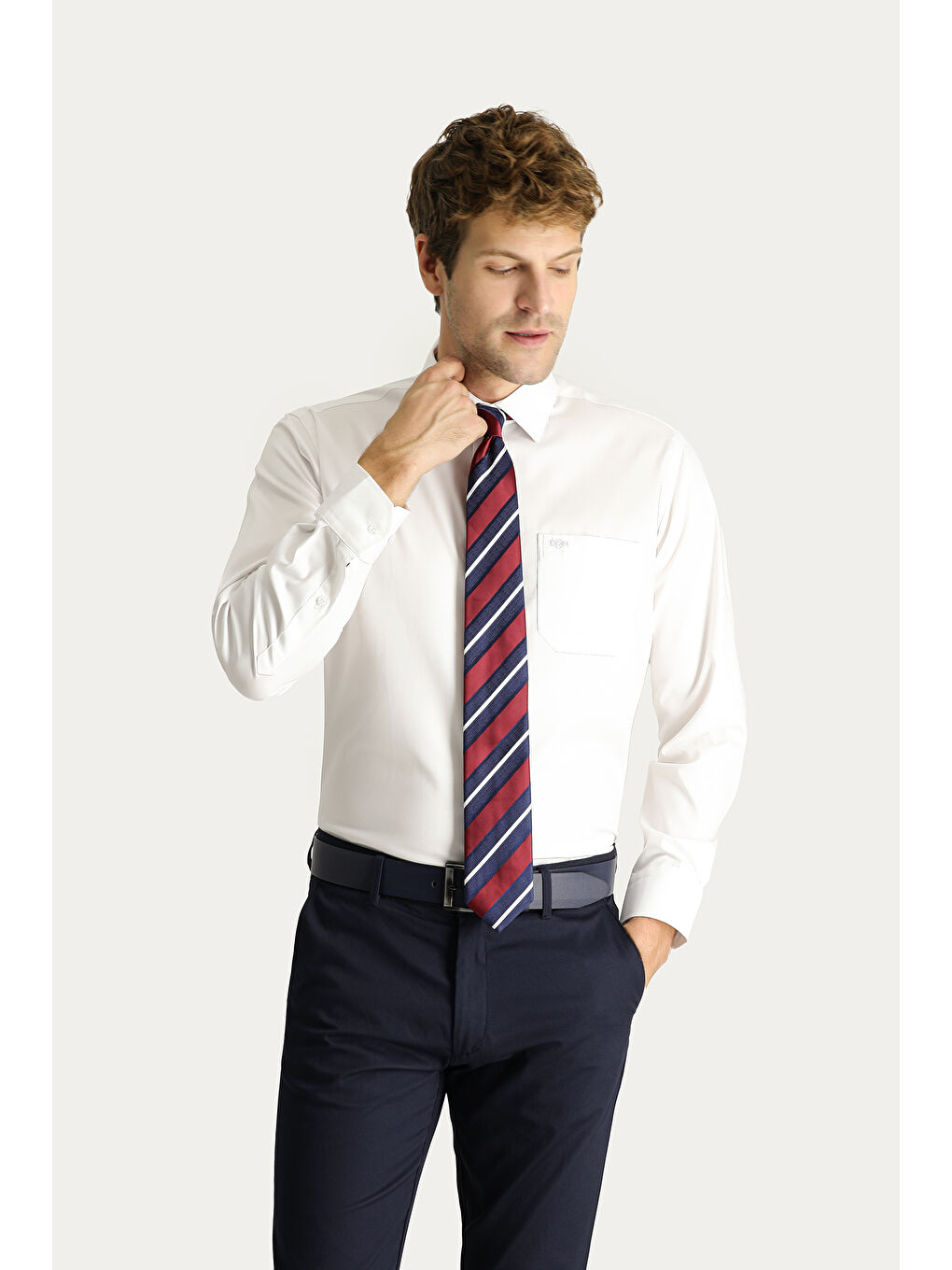 Beyaz Uzun Kol Klasik Non Iron Oxford Pamuklu Gömlek