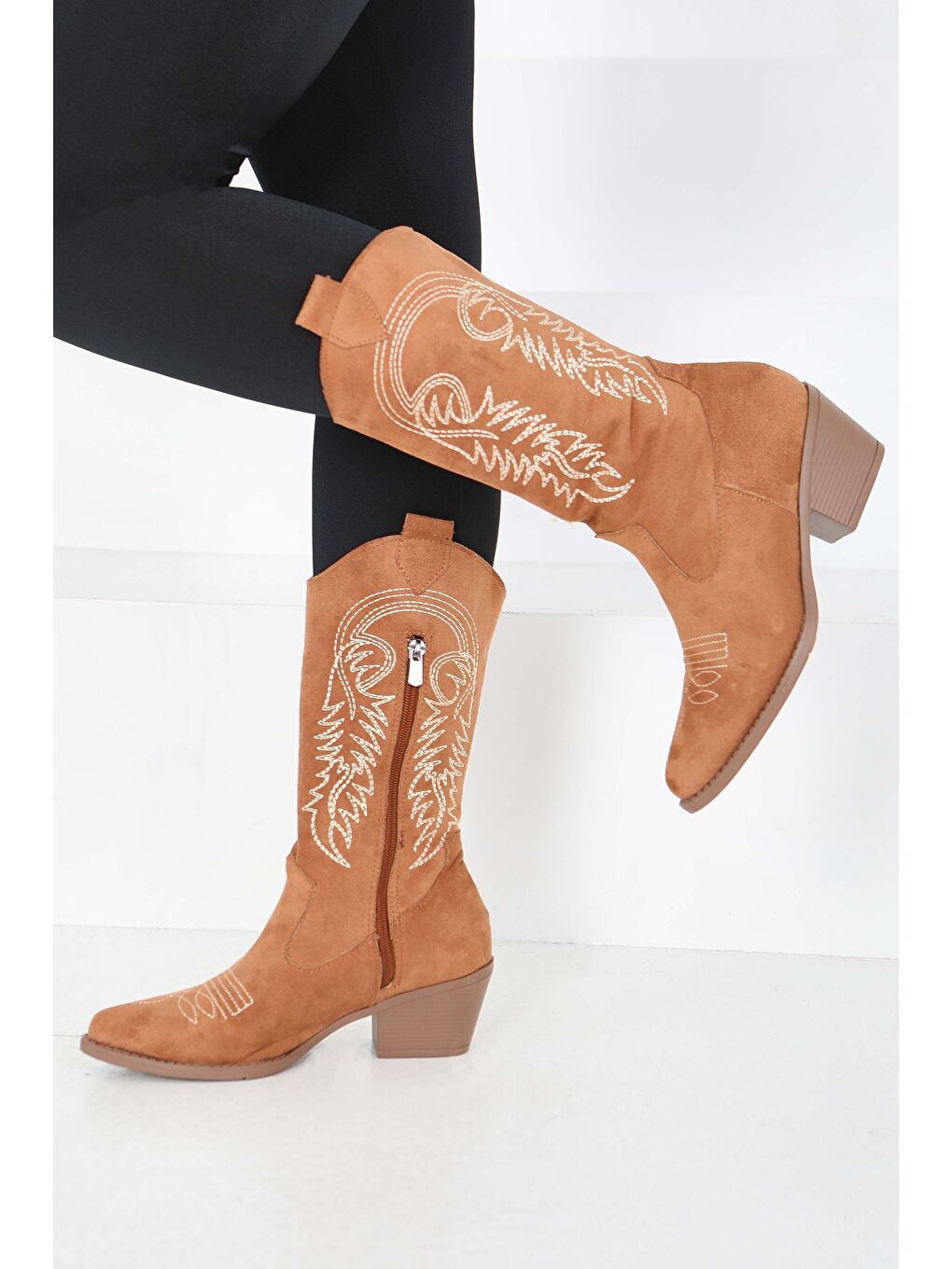 Kahverengi Kadın Taba Nakışlı Kovboy Fermuarlı Süet Çizme - 27851-TABA-1