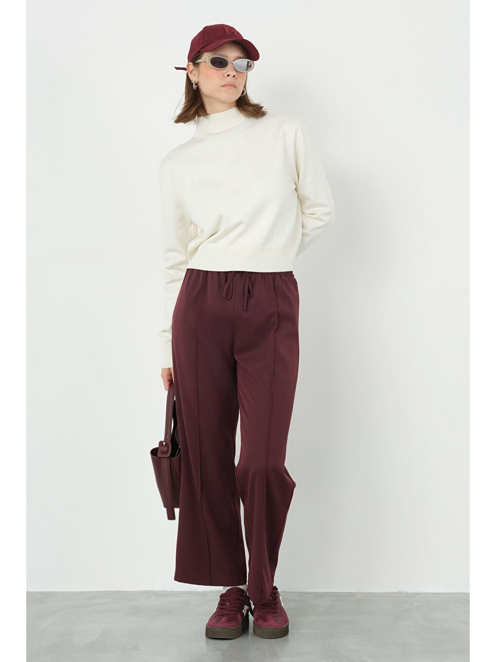 Önü Dikiş Detaylı Pantolon Bordo