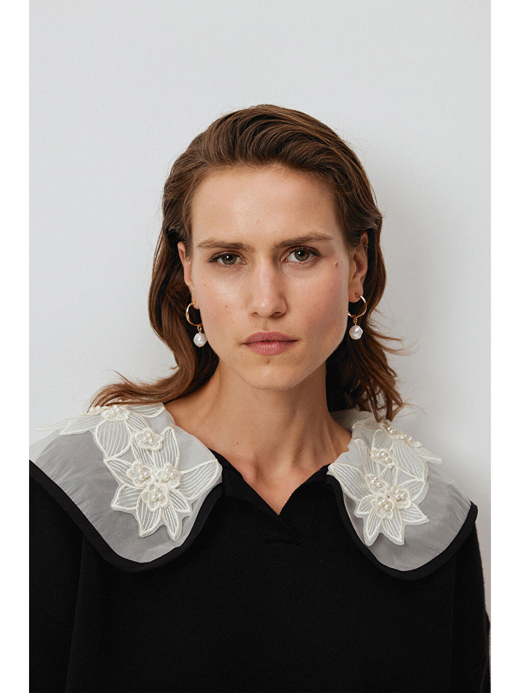 Siyah Yakası İşleme Detaylı Triko Kazak-5