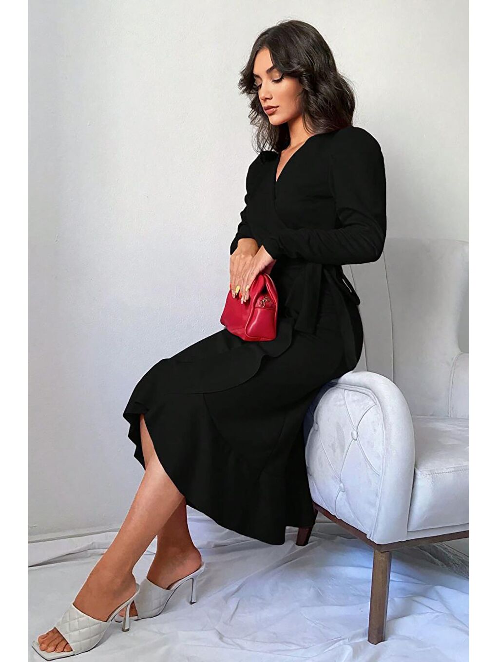 Siyah Krep Kumaş Uzun Kollu Kuşaklı Midi Elbise-2