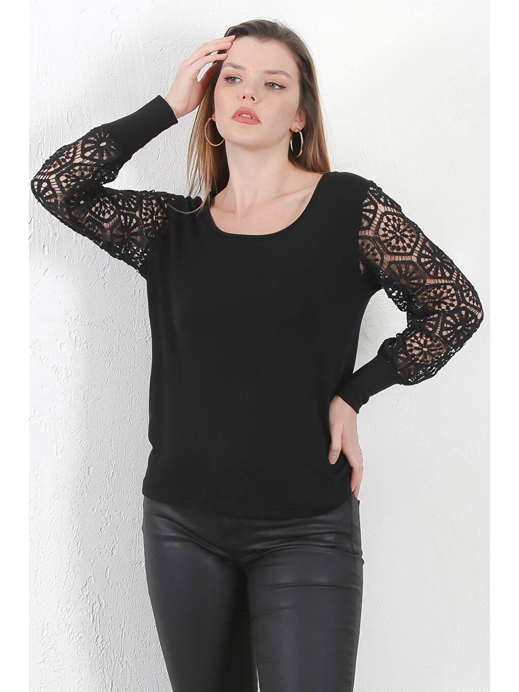 Siyah Havuz Yaka Dantelli Balon Kol Casual Örme Bluz-2