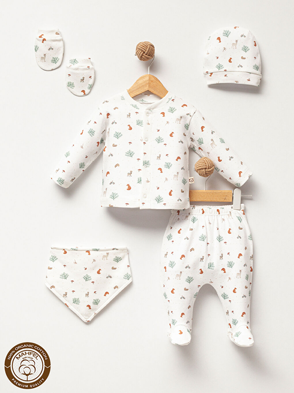 Beyaz 5'li  Yılbaşı Temalı Bebek Hastane Çıkış Seti