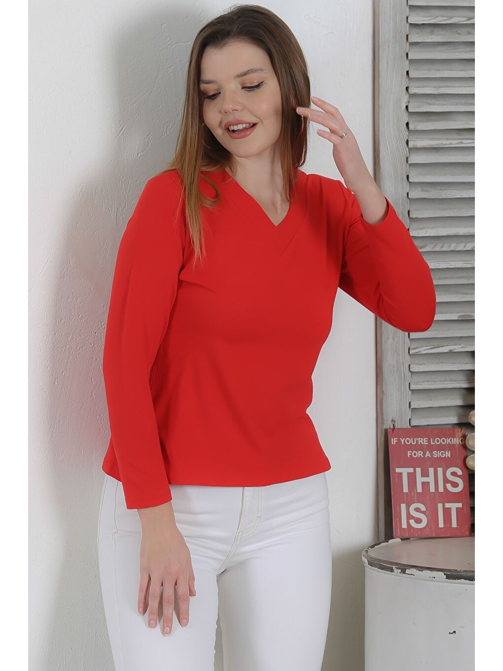 Kırmızı V Yaka Uzun Kol Yırtmaçlı Casual Örme Bluz-1