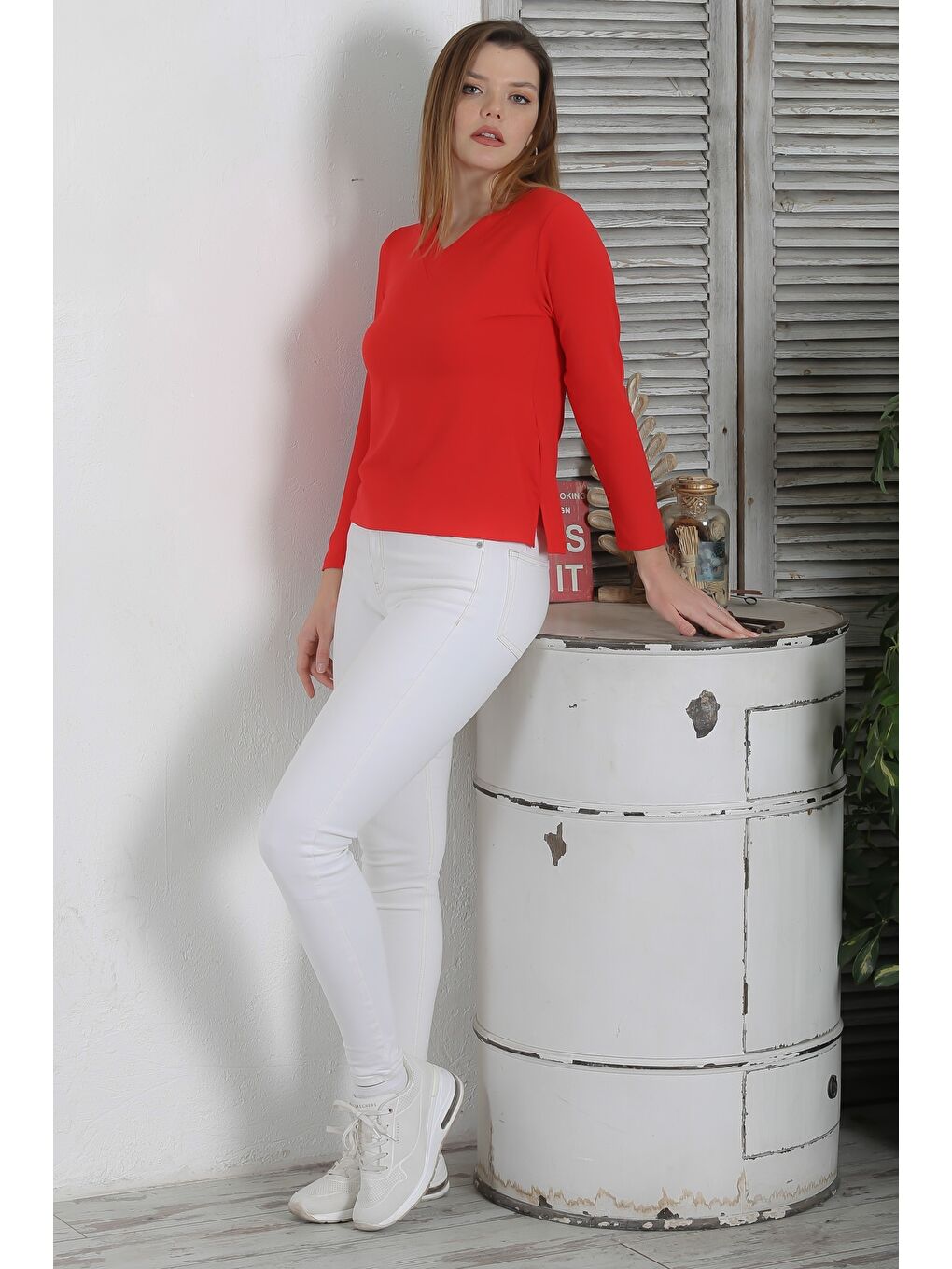 Kırmızı V Yaka Uzun Kol Yırtmaçlı Casual Örme Bluz-4