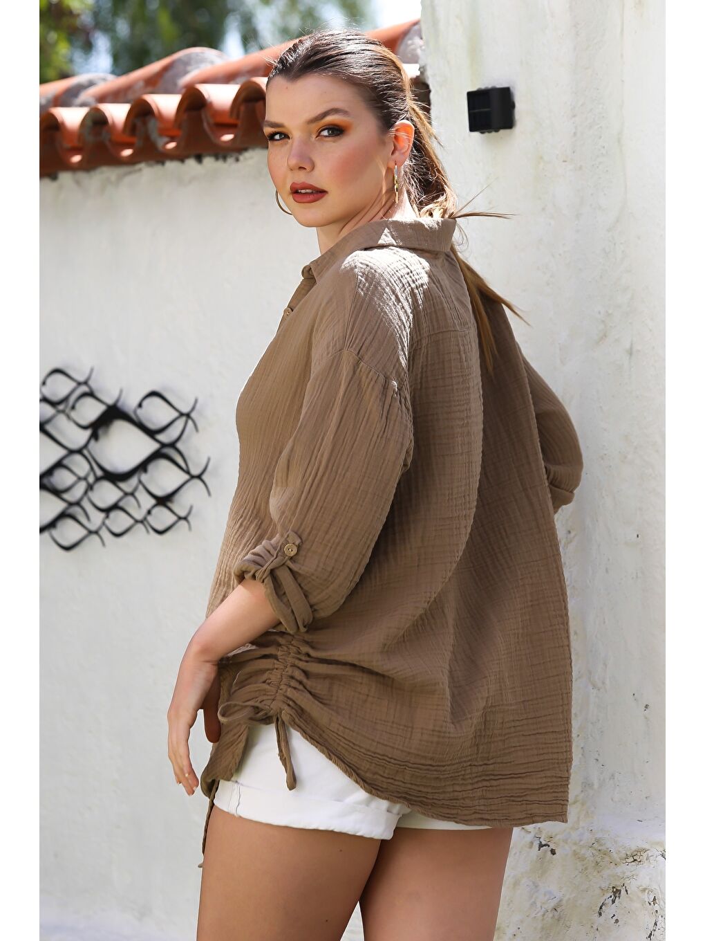 Kahverengi Açık Kahve Gömlek Yaka Düğmeli Uzun Kollu Yanları Büzgülü Müslin Oversize Dokuma Gömlek 90 68-5