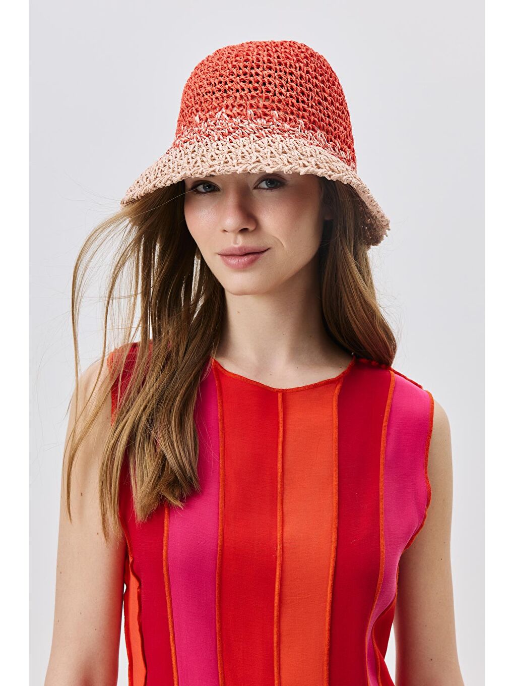 El Örgüsü Hasır Şapka Y8210 Kırmızı
