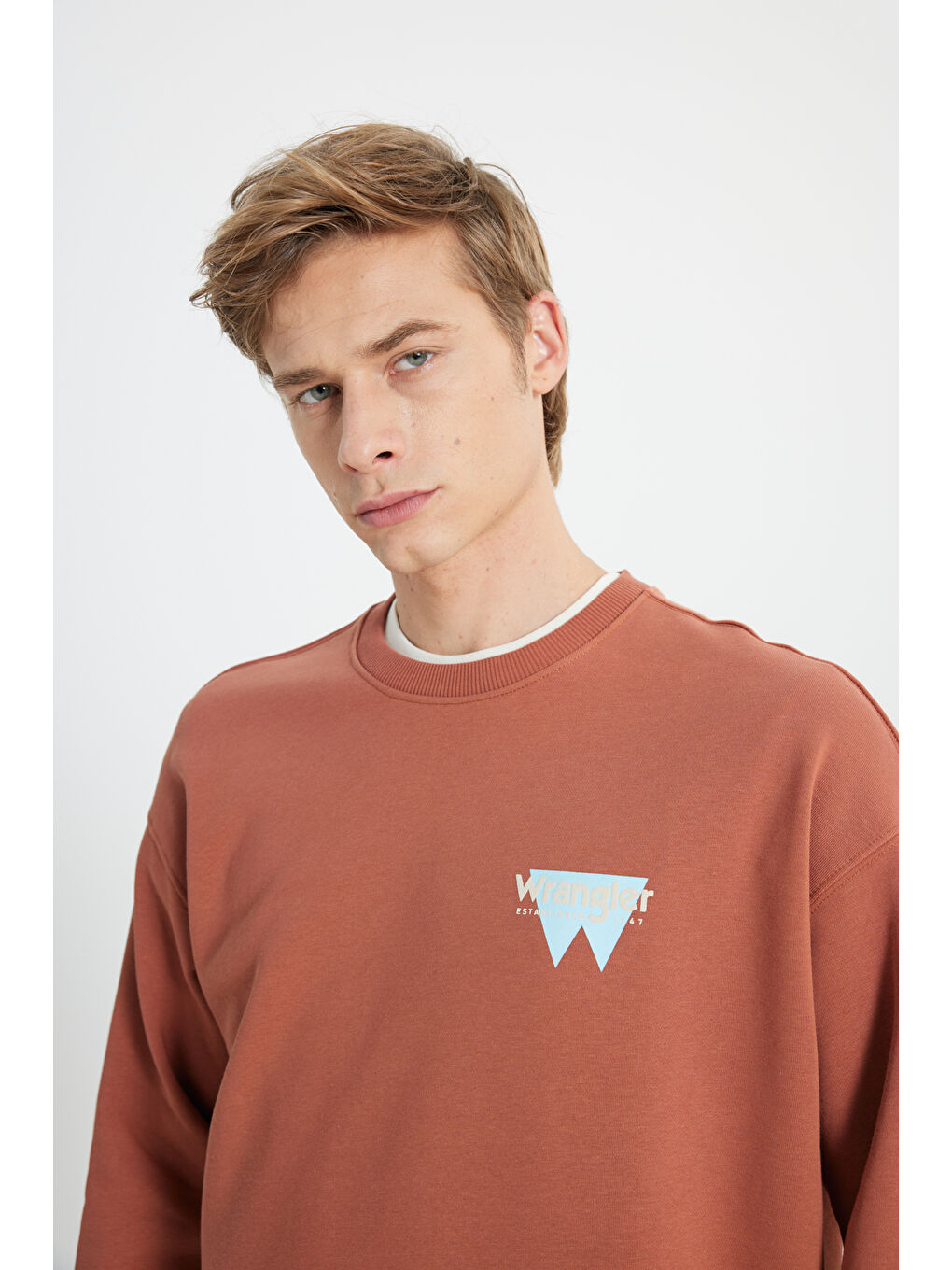Kahverengi Oversize Fit Geniş Kesim Bisiklet Yaka Şardonlu Tarçın Sweatshirt-3
