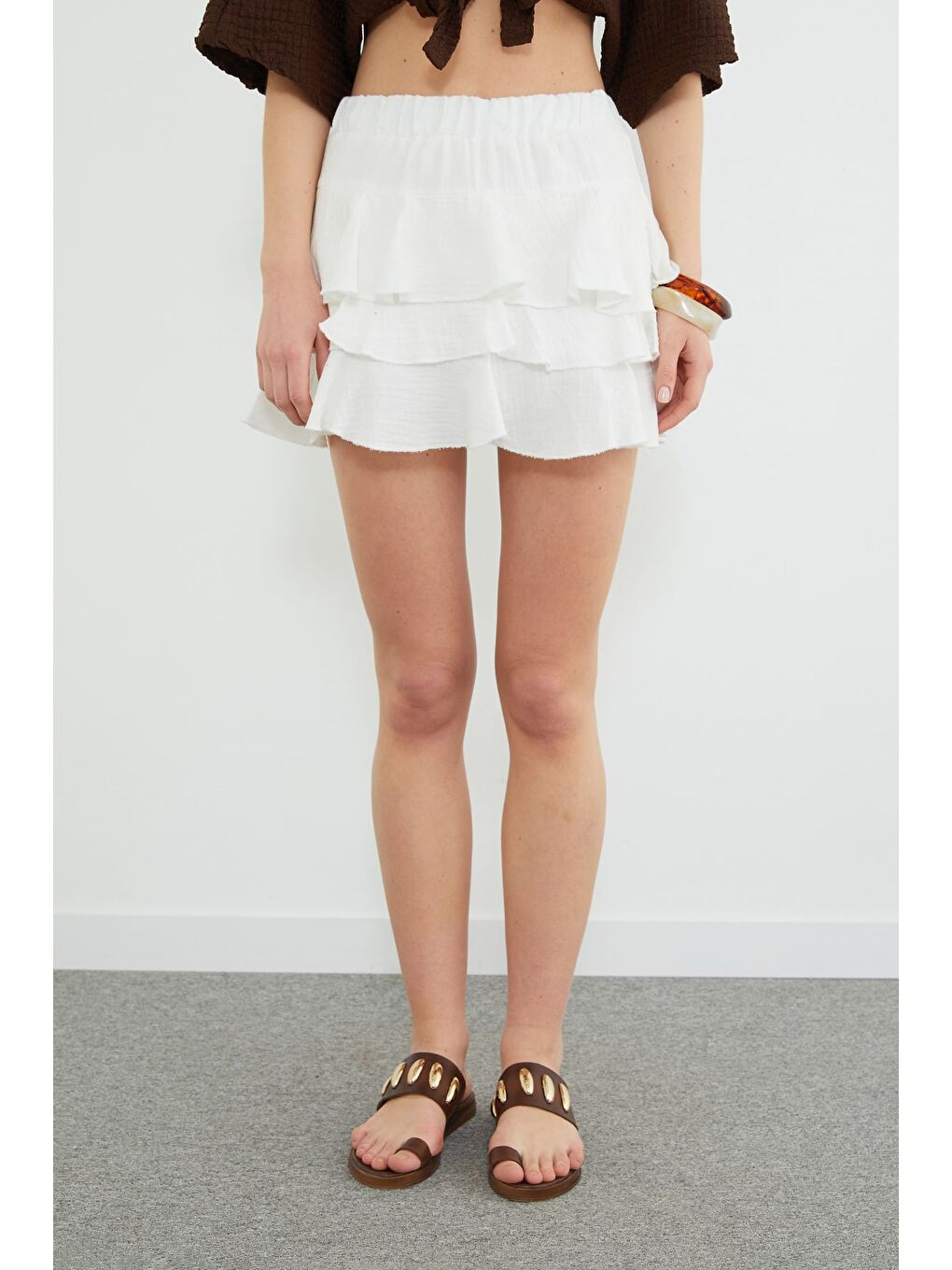 Beyaz Beli Lastikli Müslin Kumaş Mini Boy Şort Etek-4