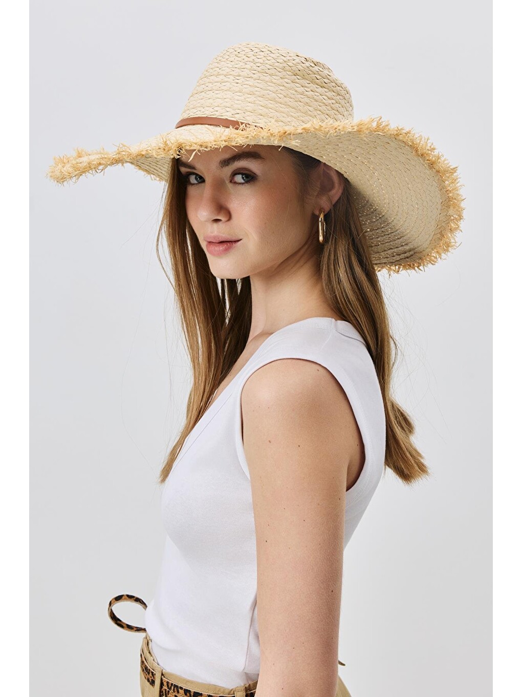 Kahverengi Saçaklı Kenarlı Hasır Şapka Y8212 Camel-1