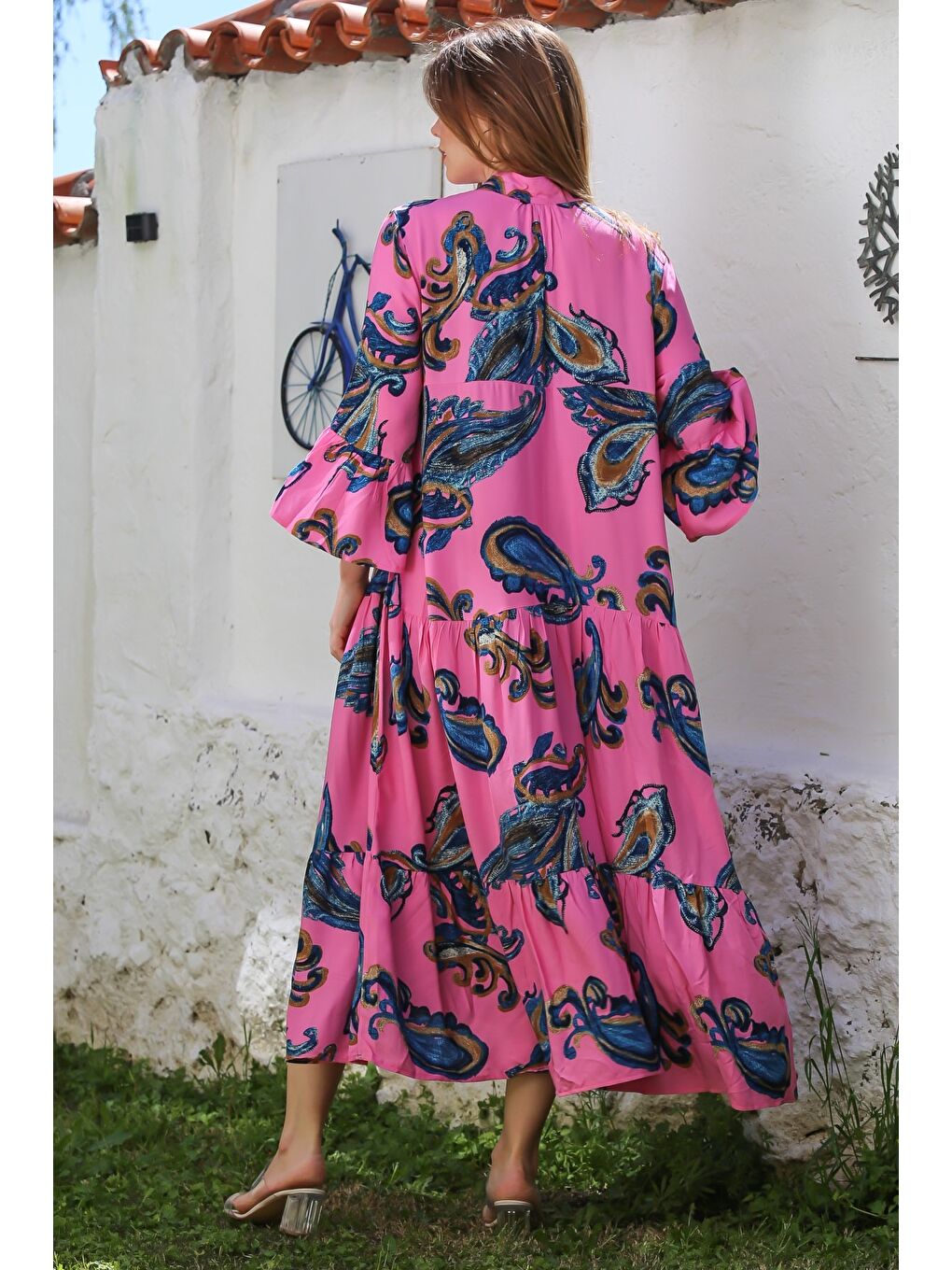 Pembe V Yaka Fırfırlı Kol Şal Desenli Düğmeli Eteği Fırfırlı Casual Viskon Dokuma Elbise 135 60-7