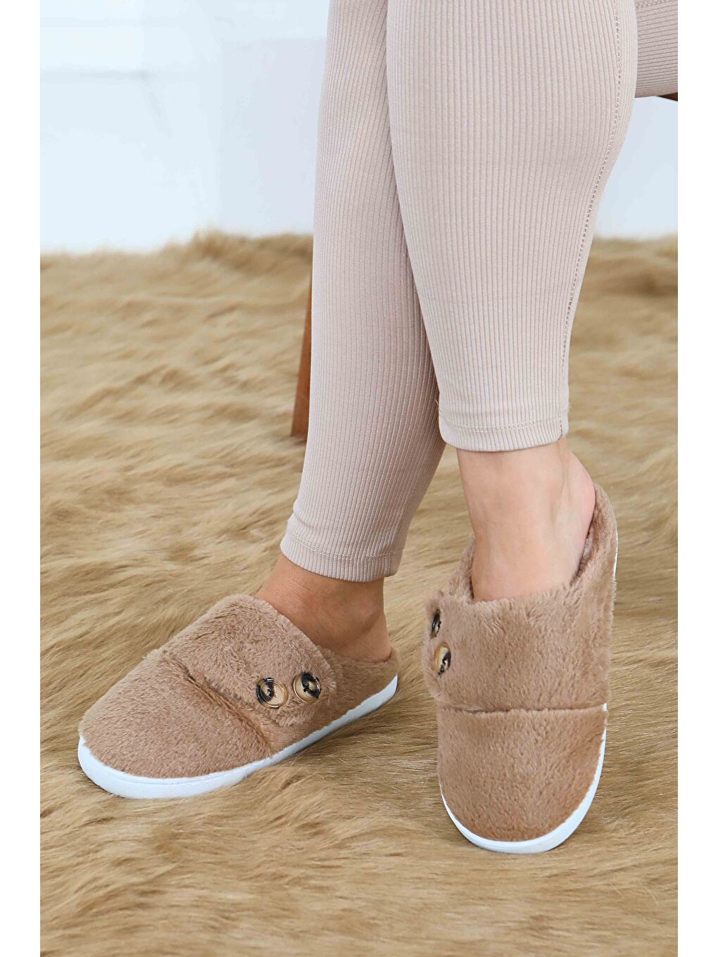 Bej Kadın Vizon Düğmeli Düz Ev Terliği - 27777-VIZON-2