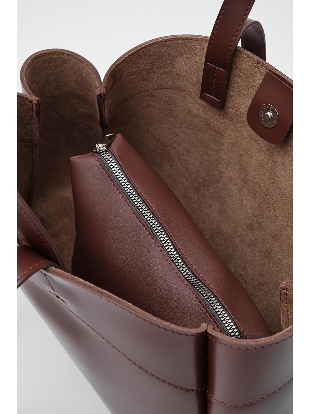 Kahverengi Higgs Deri Omuz Çantası Fındık Kabuğu-5