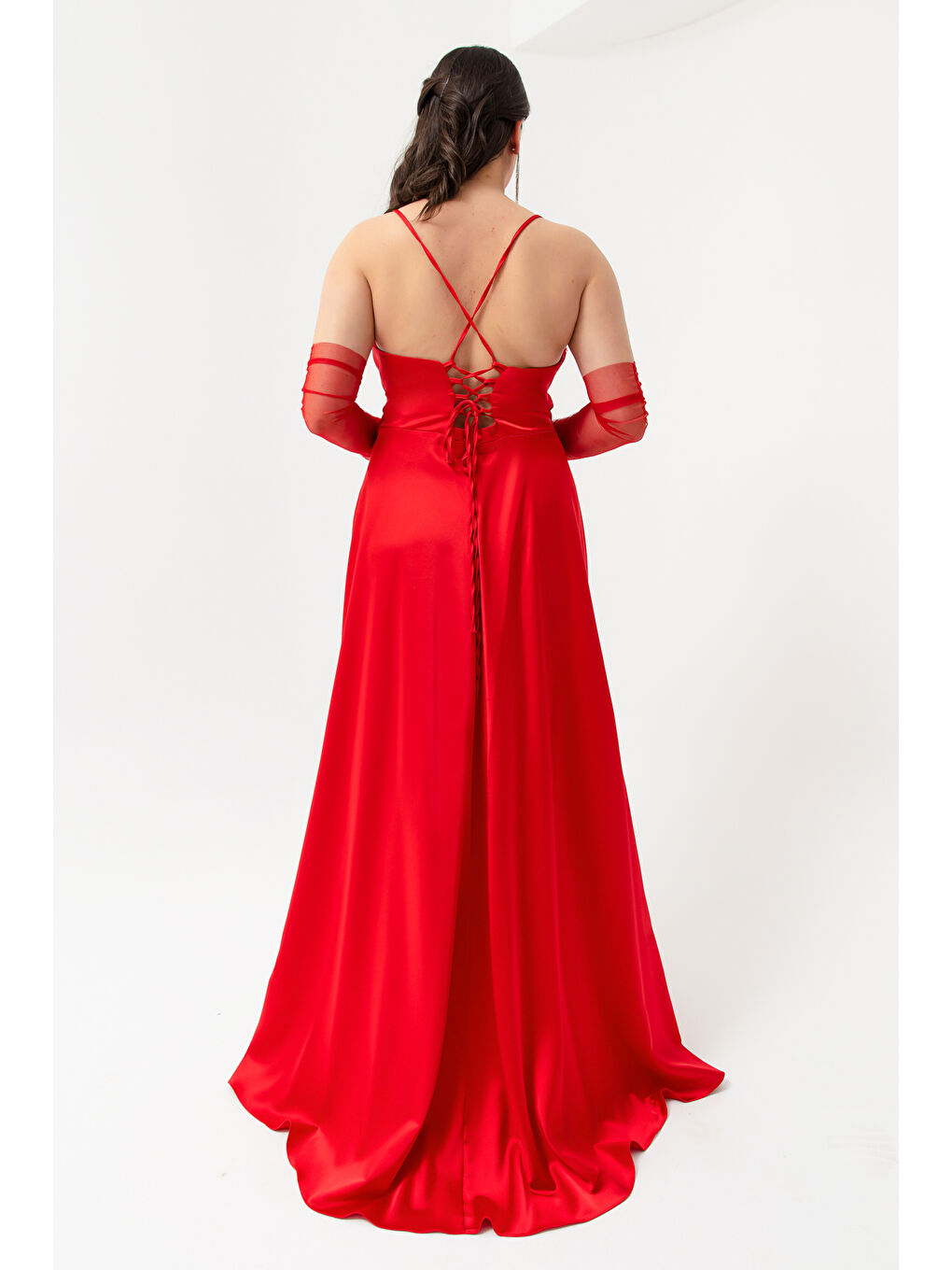 Kadın Kırmızı Volanlı Yırtmaçlı Büyük Beden Saten Abiye Mezuniyet Elbisesi-3