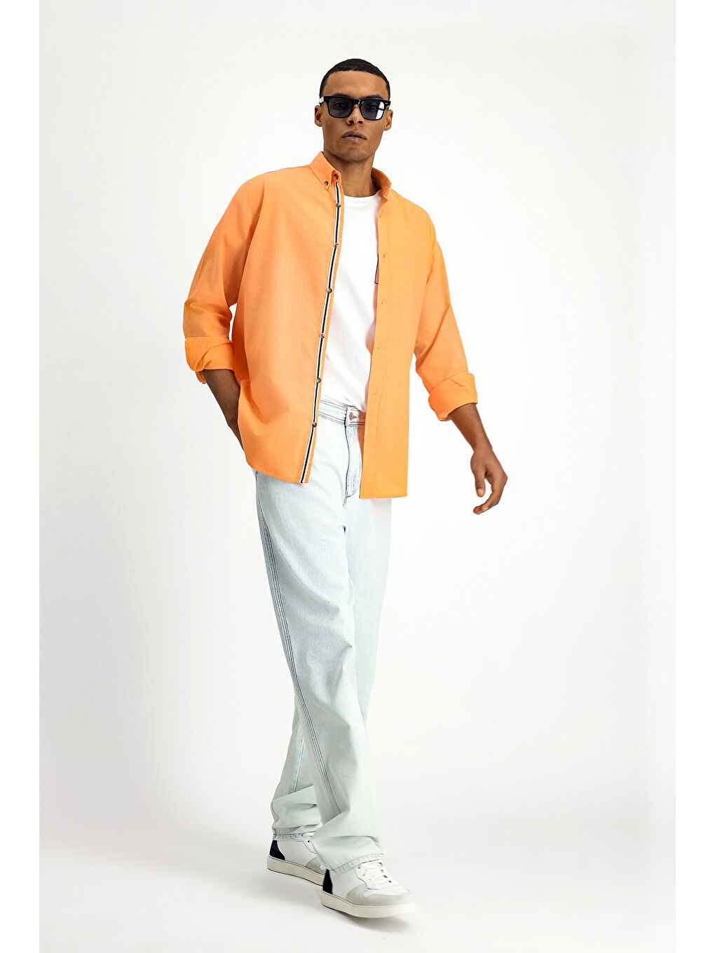 Turuncu Uzun Kol Regular Fit Düğmeli Yaka Keten Görünümlü Spor Pamuk Gömlek-1