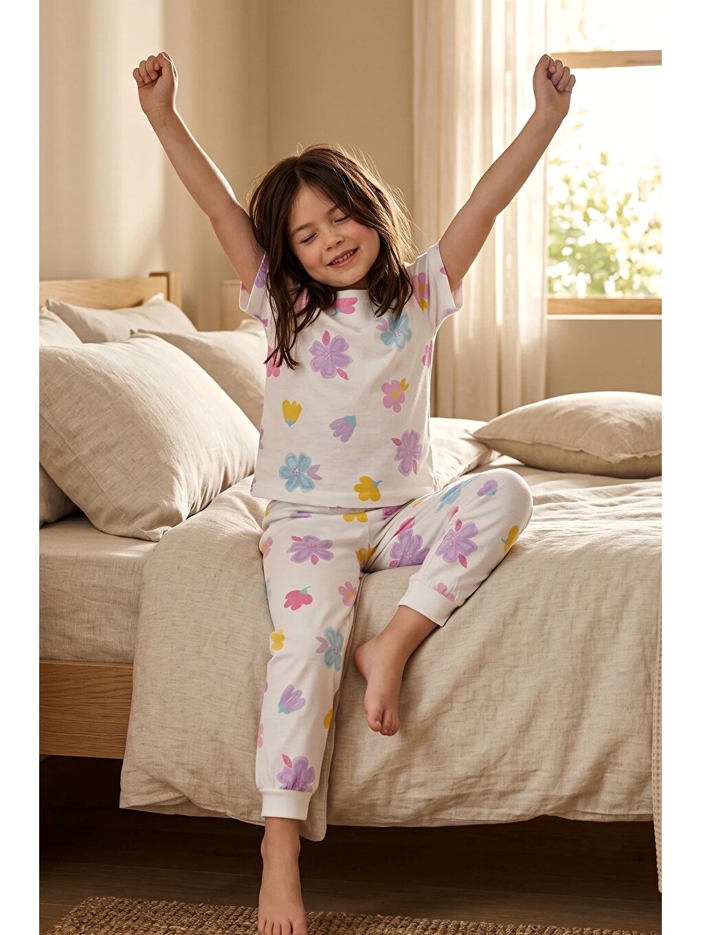 Pastel Renkli Çiçek Desenli Beyaz Kız Çocuk %100 Pamuk Pijama Takımı-4