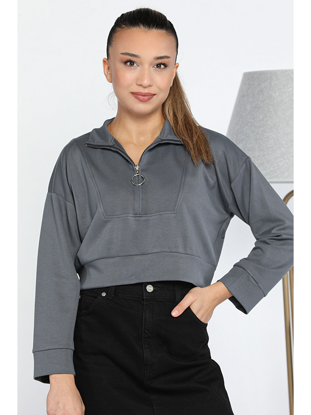 GÜLSELİ Füme Oysho Kumaş Fermuar Detaylı Kadın Crop Top Sweatshirt