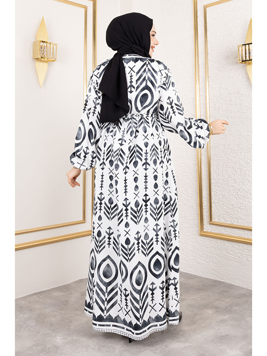 Damla Desenli Viskon Elbise TSD250140 Siyah-4