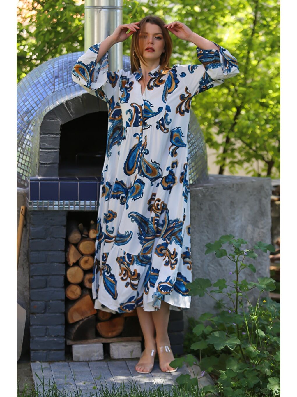 Beyaz V Yaka Fırfırlı Kol Şal Desenli Düğmeli Eteği Fırfırlı Casual Viskon Dokuma Elbise 135 60-4