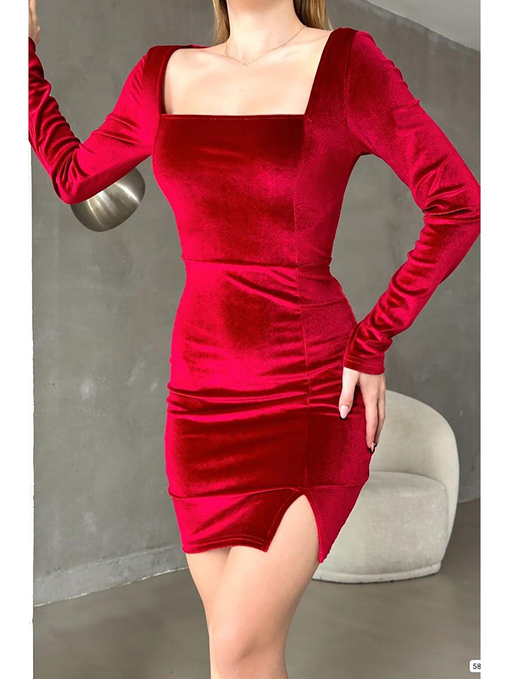 Bordo Kadife Kumaş Yırtmaç Detaylı Uzun Kollu Mini Elbise-2