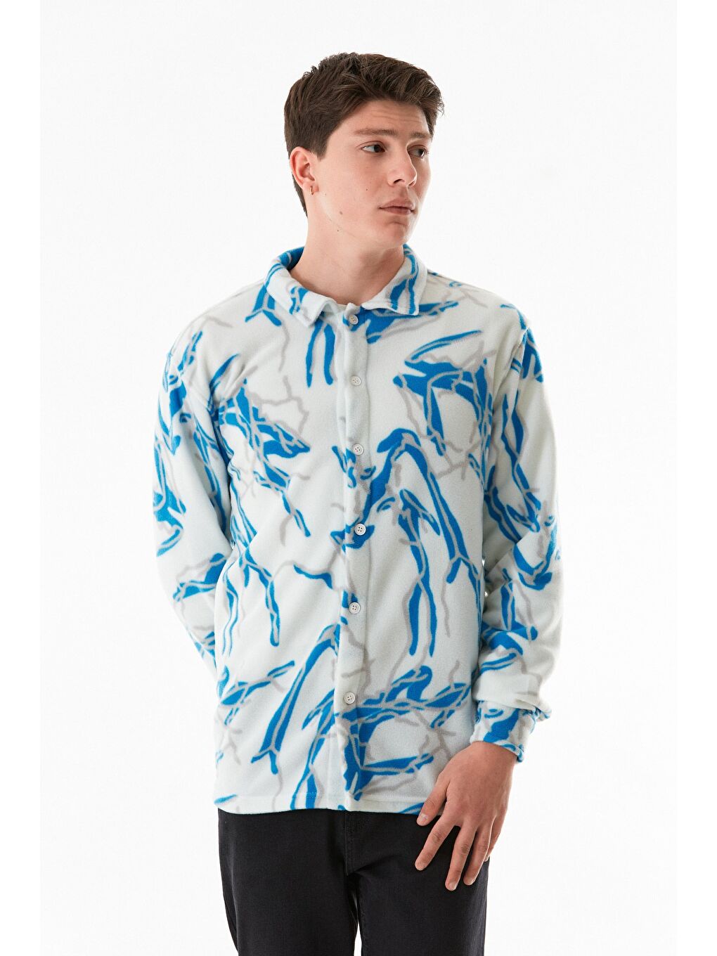 Beyaz Desenli Düğmeli Polar Gömlek