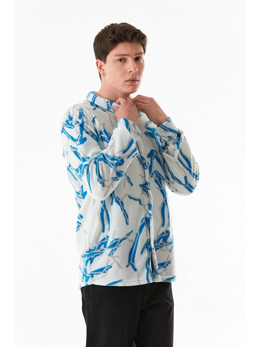 Beyaz Desenli Düğmeli Polar Gömlek-4