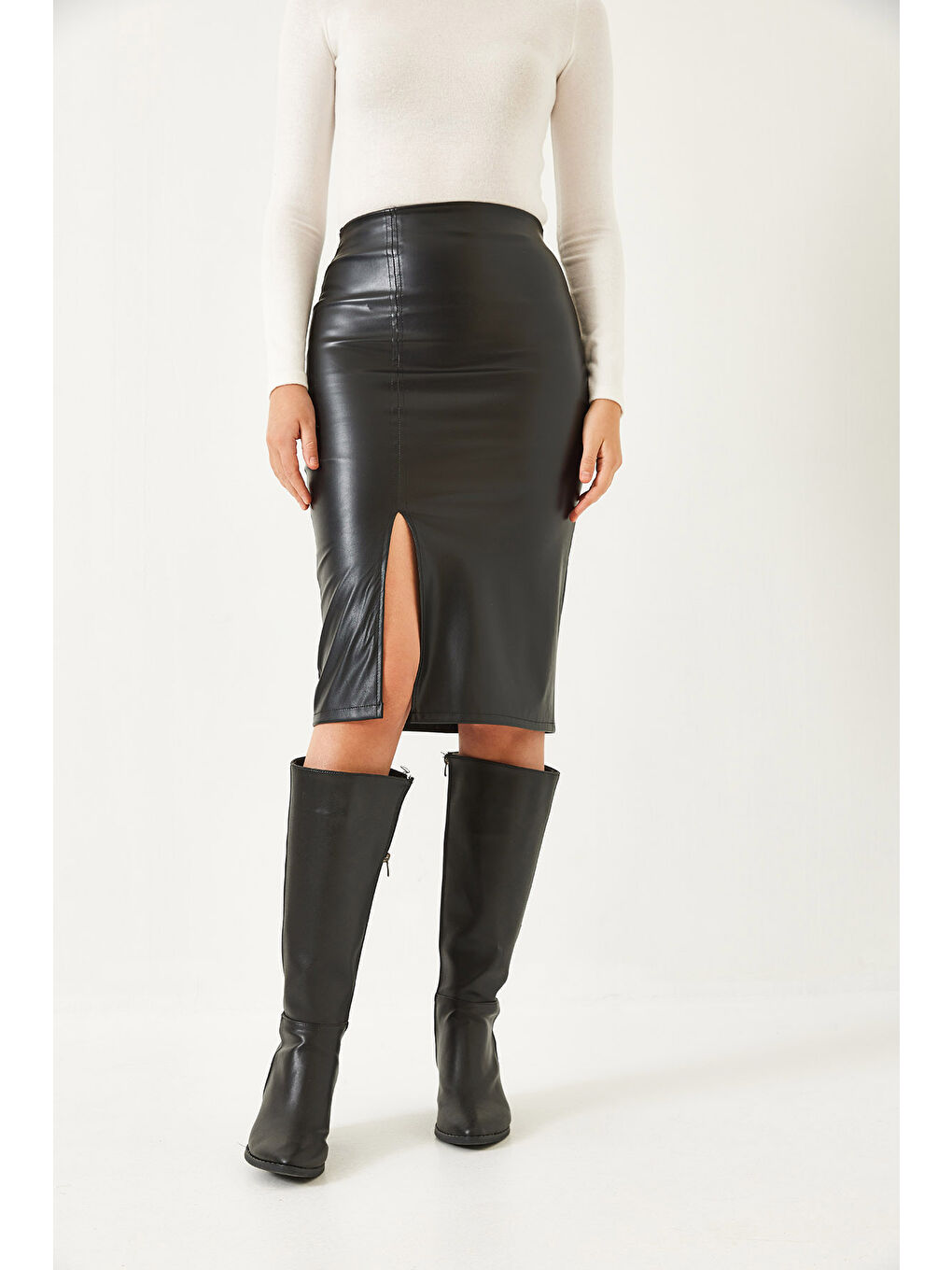 Siyah Kadın Yırtmaçlı Deri Kalem Etek-4