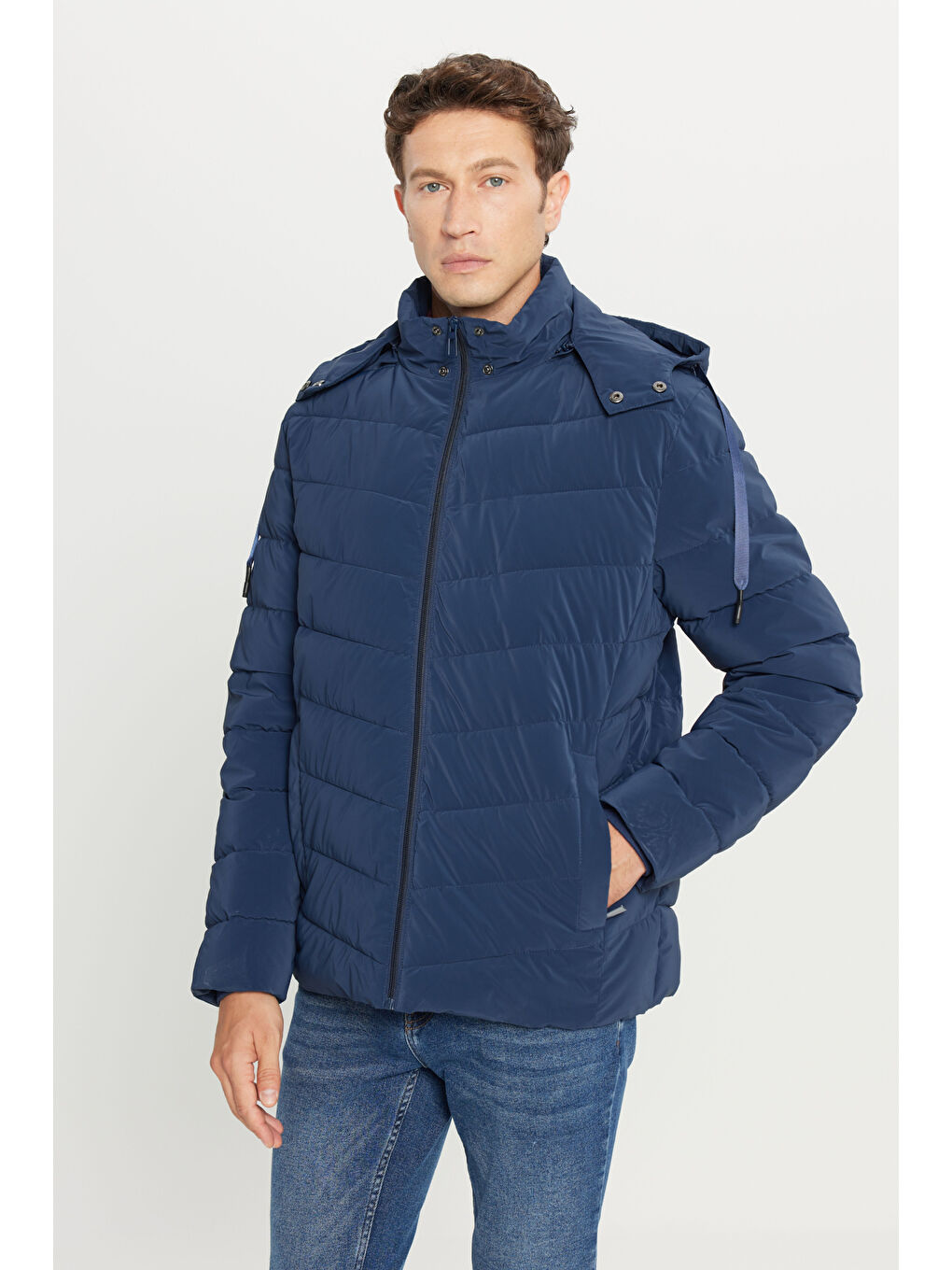 Erkek Lacivert Standart Fit Normal Kesim Dik Yaka Kapüşonlu Yan Cepli-2