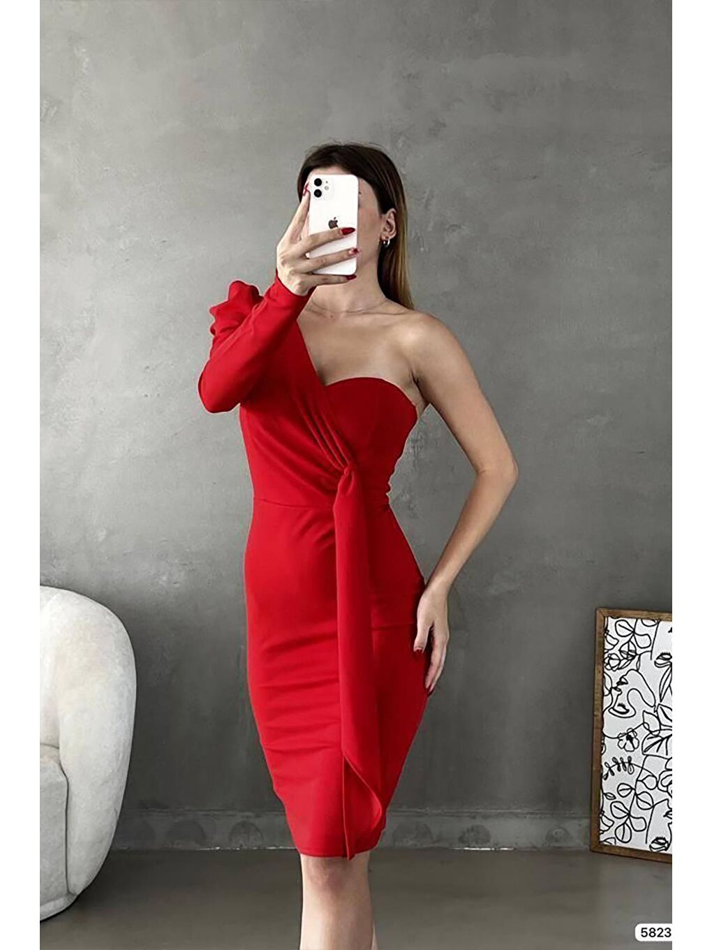 Kırmızı Krep Kumaş Yarım Kalp Yaka Kuşak Detay Elbise-2