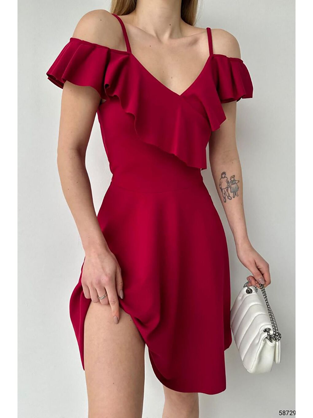 Bordo Askılı Omuz Fırfırlı Elbise-3