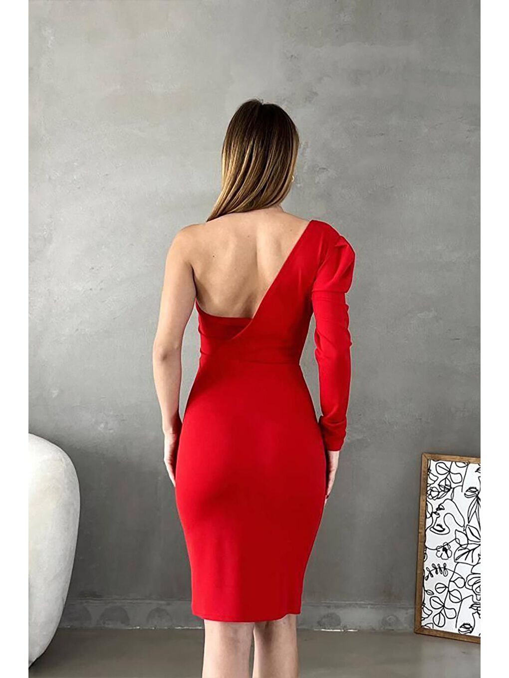 Kırmızı Krep Kumaş Yarım Kalp Yaka Kuşak Detay Elbise-4