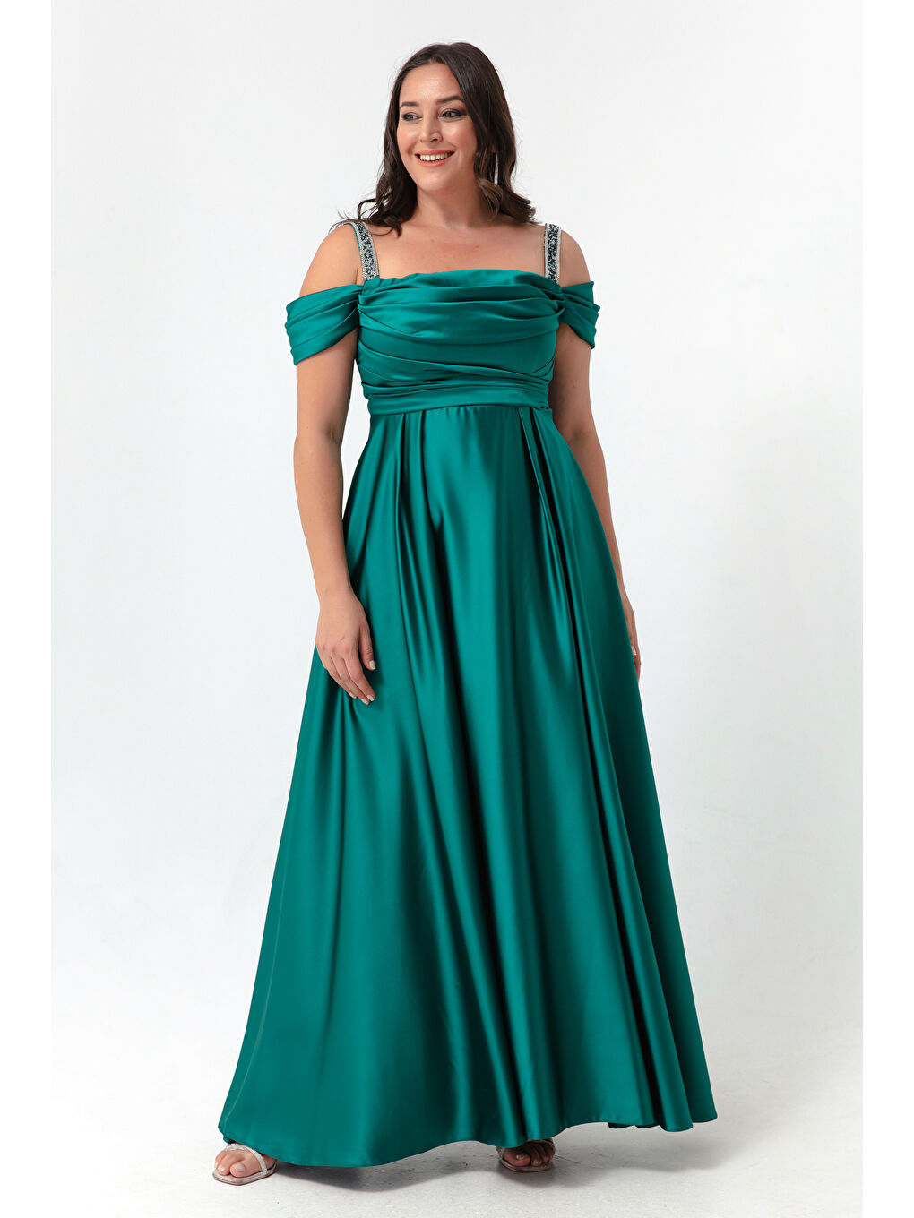 Kadın Zümrüt Yeşili Taş Askılı Drapeli Büyük Beden Uzun Abiye Elbise-1