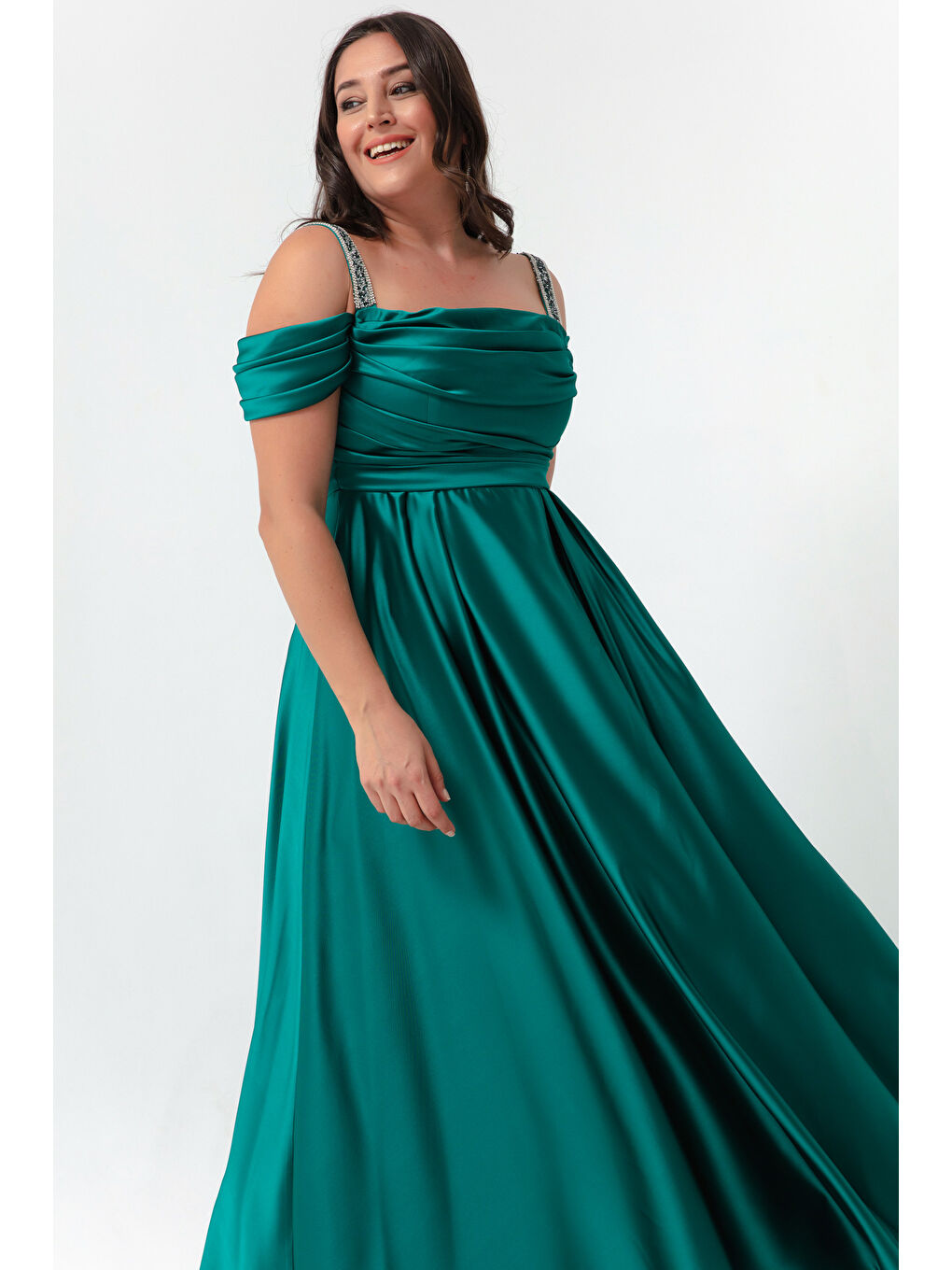 Kadın Zümrüt Yeşili Taş Askılı Drapeli Büyük Beden Uzun Abiye Elbise-2