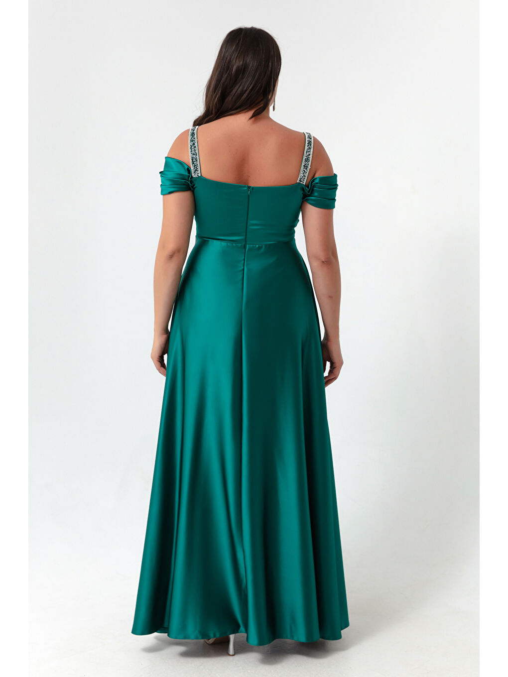Kadın Zümrüt Yeşili Taş Askılı Drapeli Büyük Beden Uzun Abiye Elbise-4