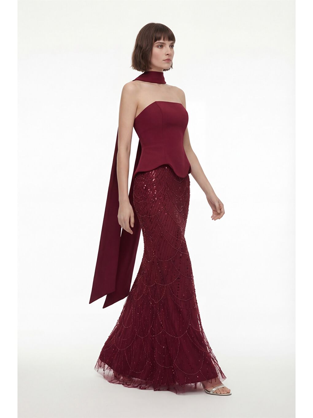 Kadın Bordo Dar Kalıp Straplez Taşlı Uzun Balık Abiye-1