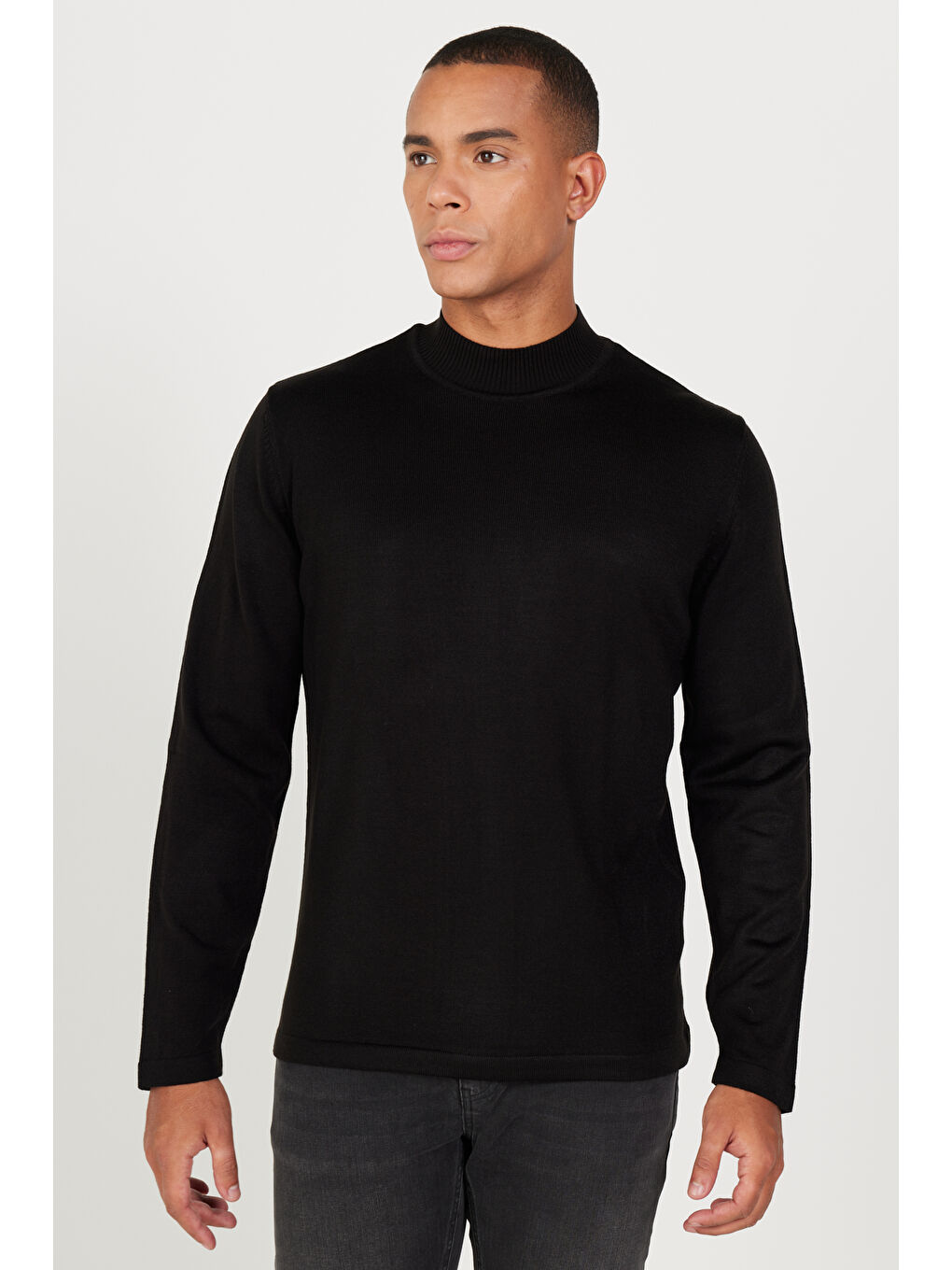 Erkek Siyah Tüylenme Yapmayan Anti-Pilling Standart Fit Yarım Balıkçı Yaka Triko Kazak-2