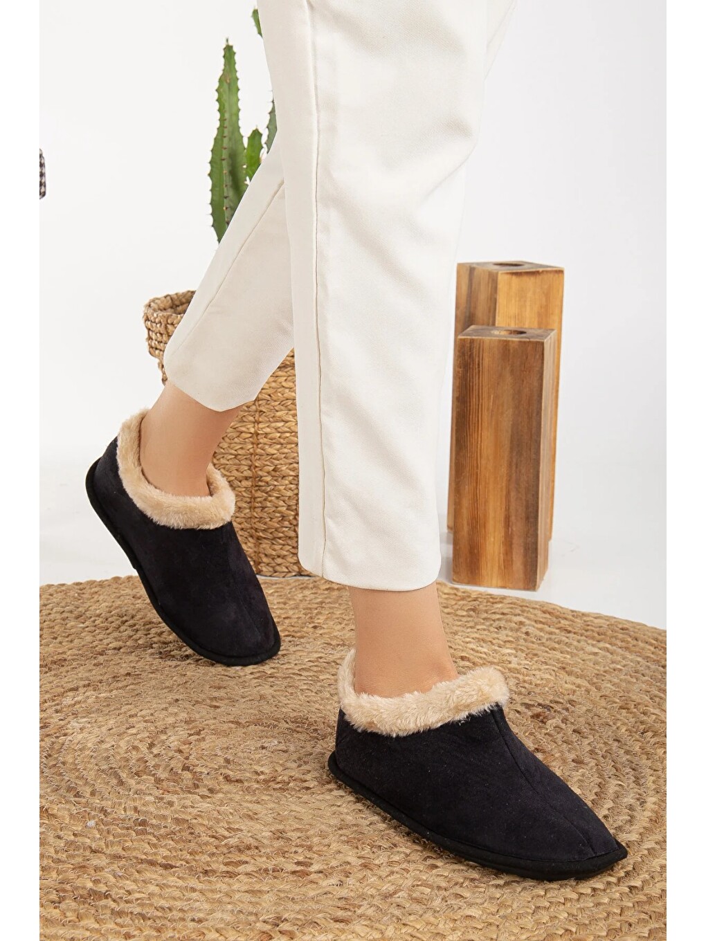 Siyah Unisex Pelüş Içi Yünlü Kışlık Panduf Ev Pandufu Lacivert