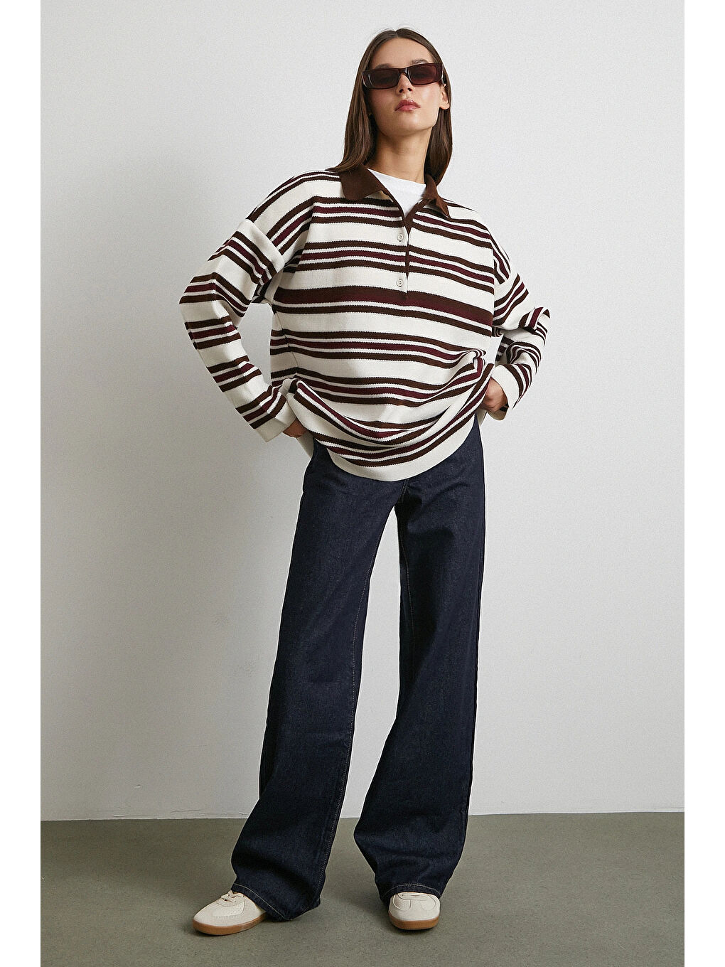 Karışık Polo Yaka Üç Düğmeli Çizgili Kazak Kahve-1