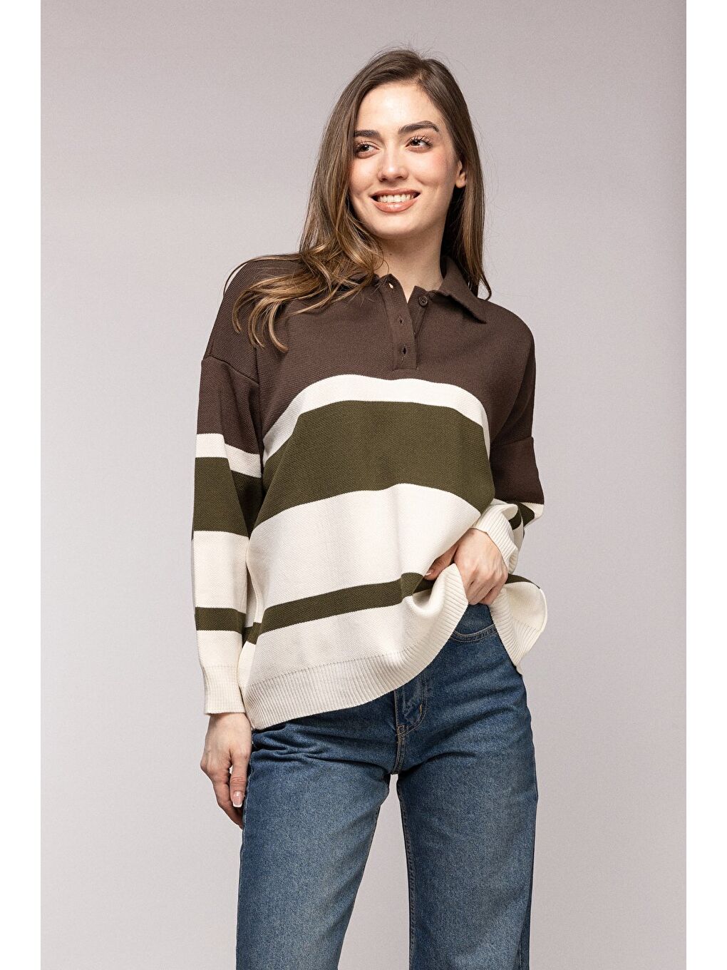 Kahverengi Renk Bloklu Çizgili Polo Yaka Oversize Kazak-1