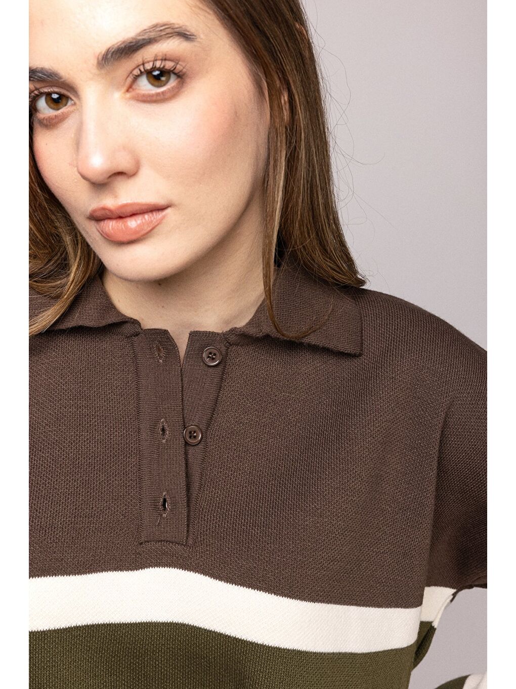 Kahverengi Renk Bloklu Çizgili Polo Yaka Oversize Kazak-3