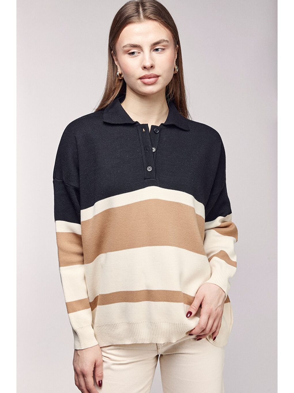 Siyah Renk Bloklu Çizgili Polo Yaka Oversize Kazak-1