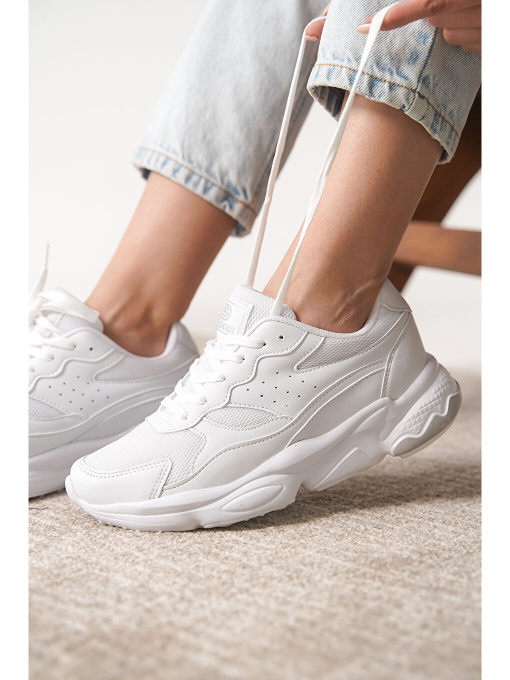 Beyaz D0168 Günlük Ortopedik Kadın Sneaker Spor Ayakkabı-1