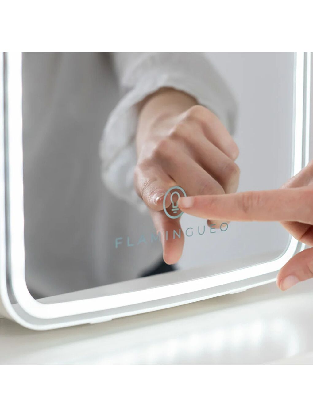 Grimmy Taşınabilir Aynalı ve Ledli Kozmetik Dolabı 10L-5