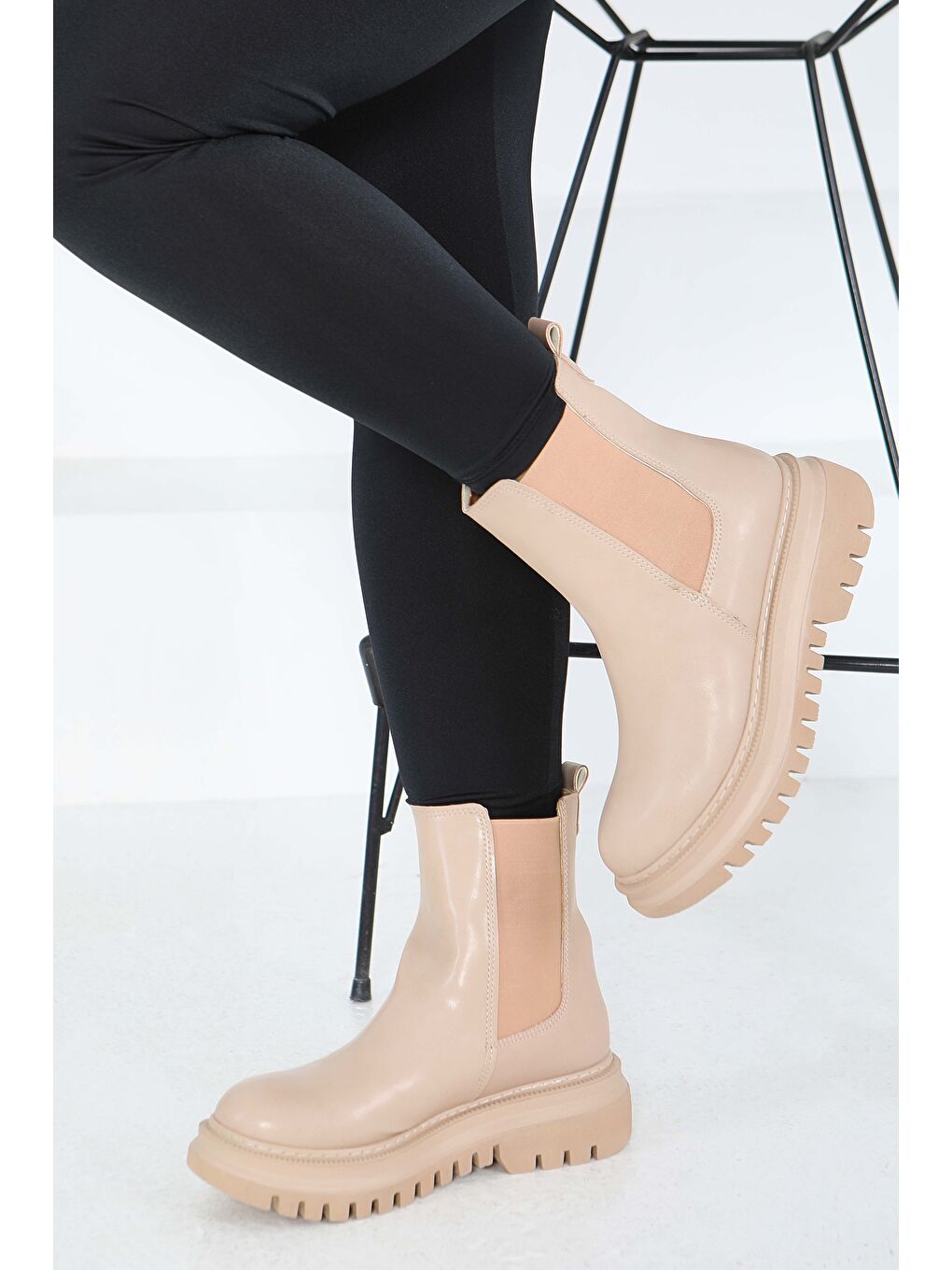 Kadın Bej Yanları Lastikli Suni Deri Bot - 27848-BEJ-1