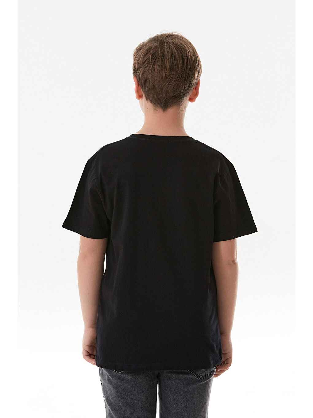 Siyah %100 Pamuk Different Yazı Baskılı Bisiklet Yaka Erkek Çocuk Tişört-1