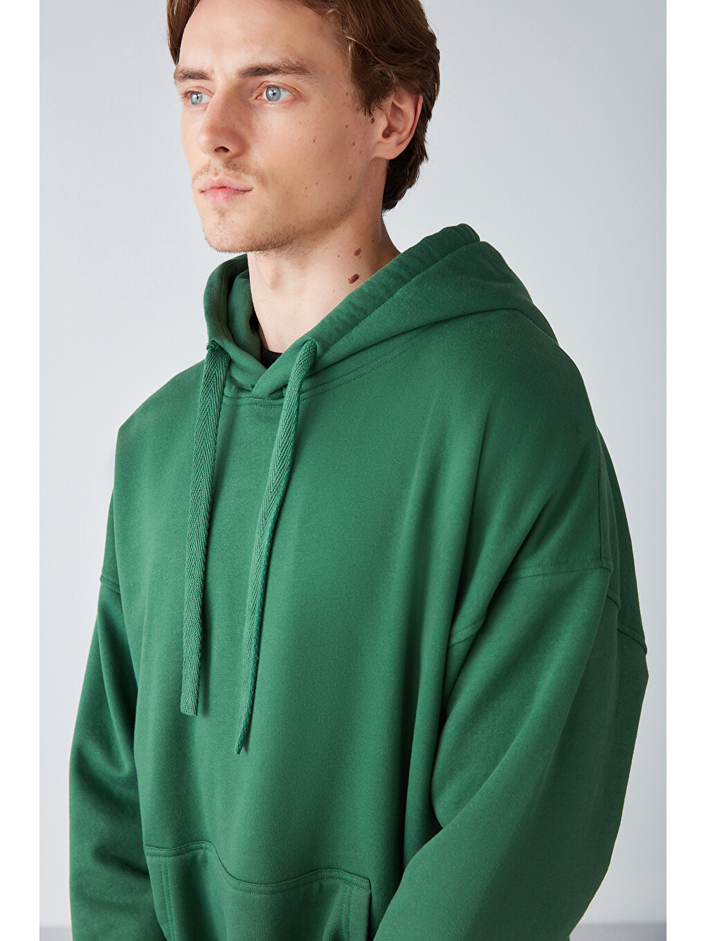 Steve Erkek Yumusaçık Kumaşlı Kordonlu Oversize Kapüşonlu Kanguru Cepli Yeşil Sweatshirt-4