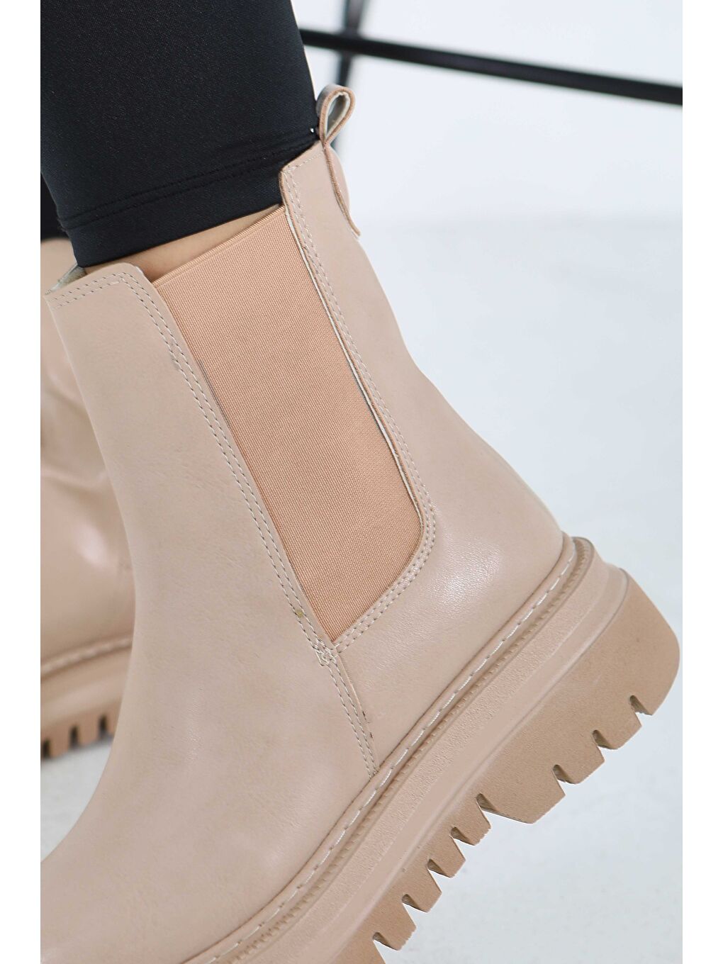 Kadın Bej Yanları Lastikli Suni Deri Bot - 27848-BEJ-3