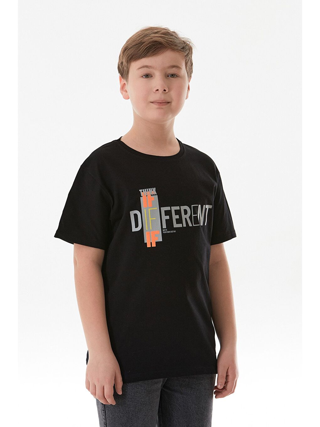 Siyah %100 Pamuk Different Yazı Baskılı Bisiklet Yaka Erkek Çocuk Tişört-3