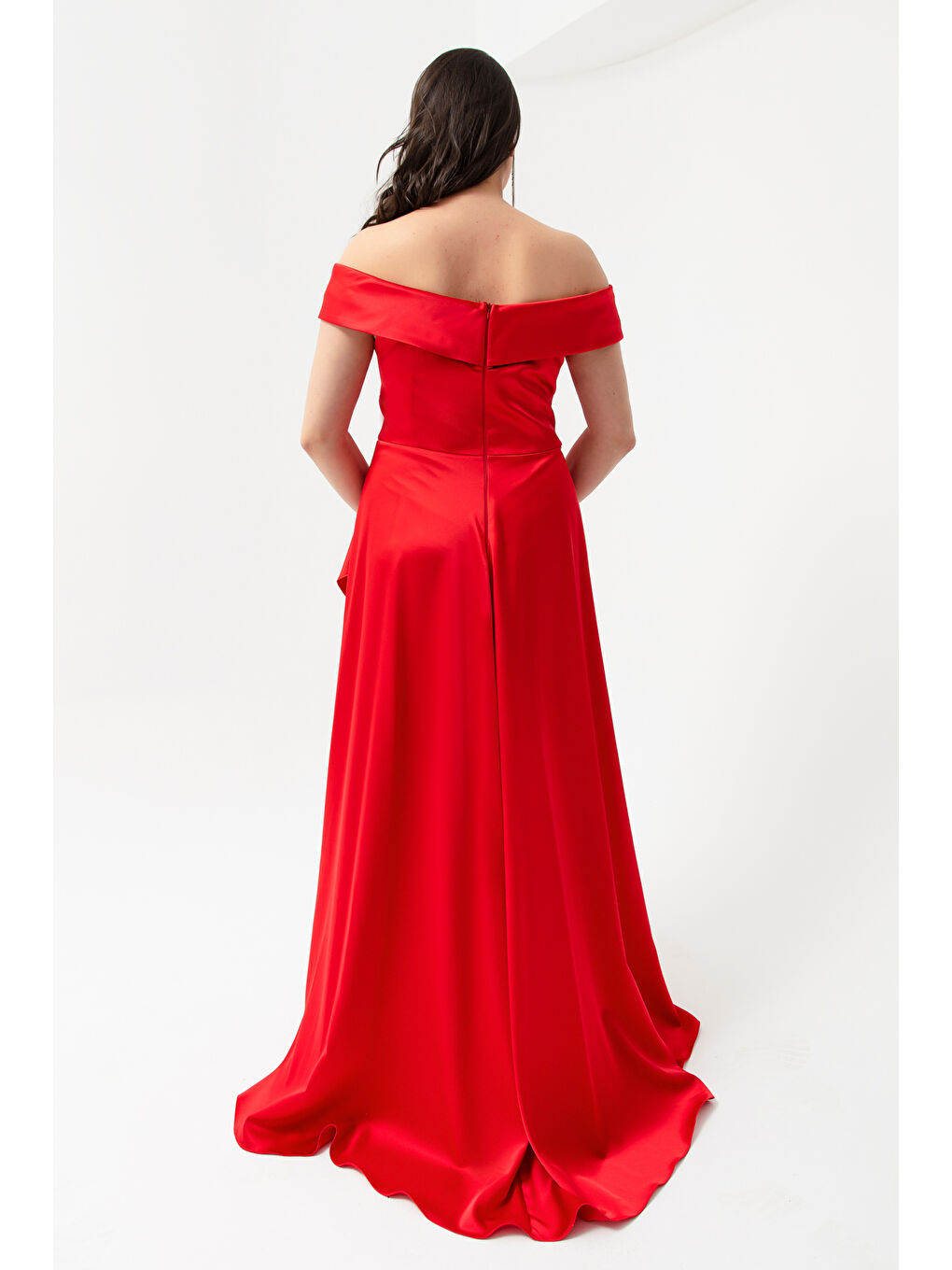 Kadın Kırmızı Kayık Yaka Büyük Beden Saten Abiye & Mezuniyet Elbisesi-4