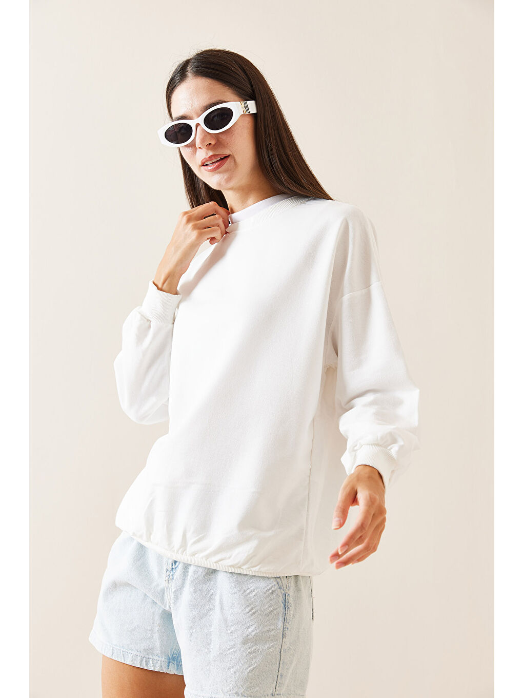 Beyaz Bisiklet Yaka Sweatshirt 5YXK8-48918-01-3